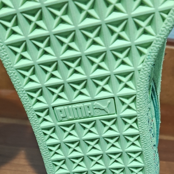 Puma Kids Suede Mono Triplex Neon Lace Up Sneakers Green - Picture 13 of 16